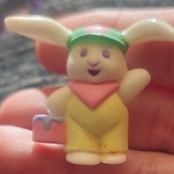 1990 Hallmark Easter Pin Crayola Rabbit - Picture 3 of 5